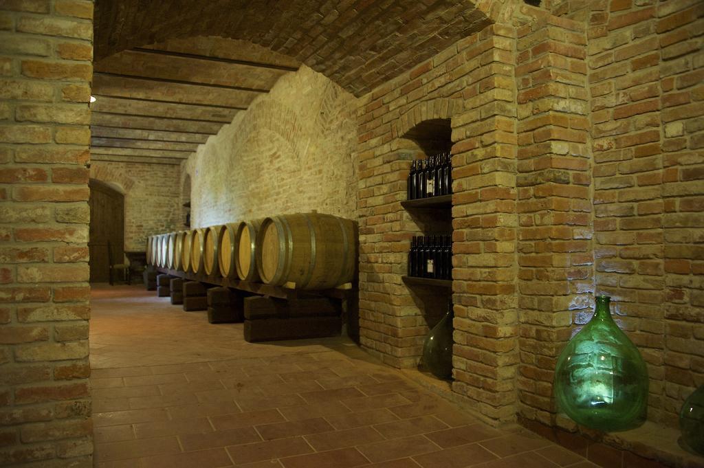 Agriturismo Tre Stelle Barbaresco Bagian luar foto