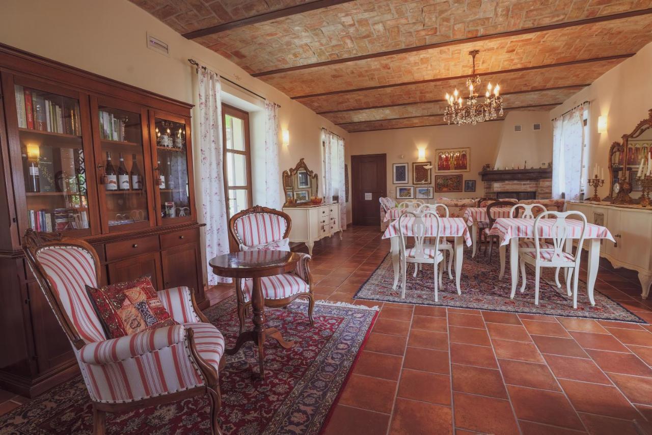 Agriturismo Tre Stelle Barbaresco Bagian luar foto