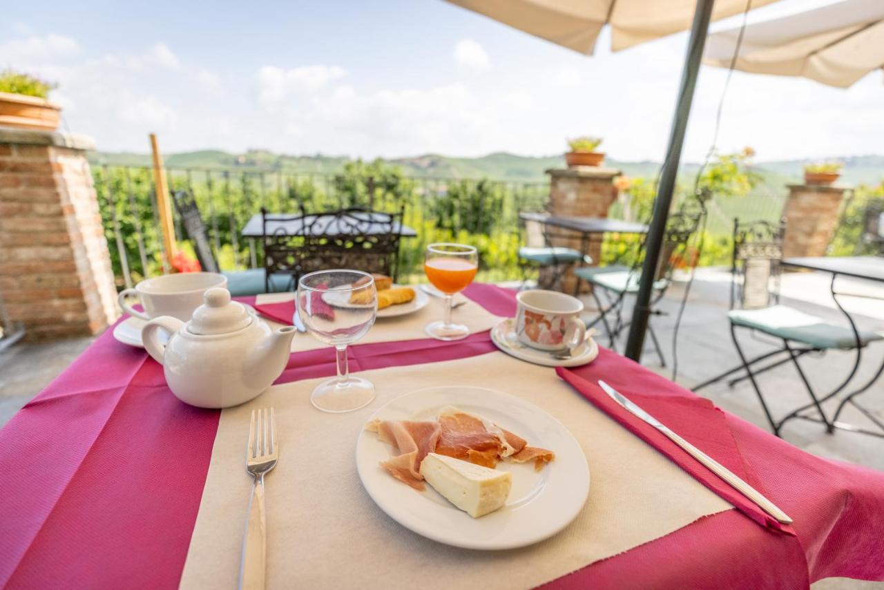 Agriturismo Tre Stelle Barbaresco Bagian luar foto