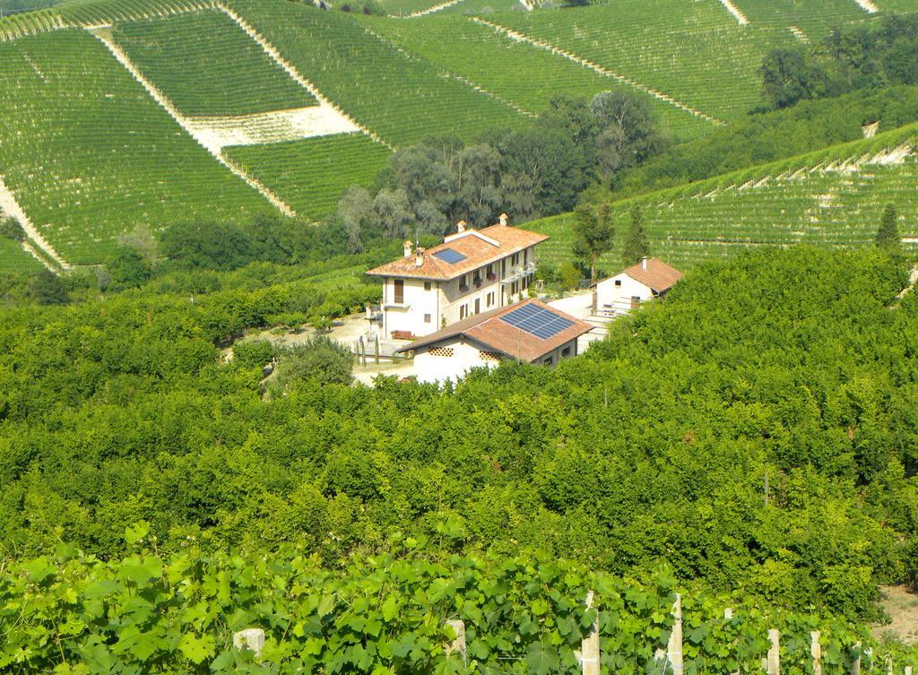 Agriturismo Tre Stelle Barbaresco Bagian luar foto