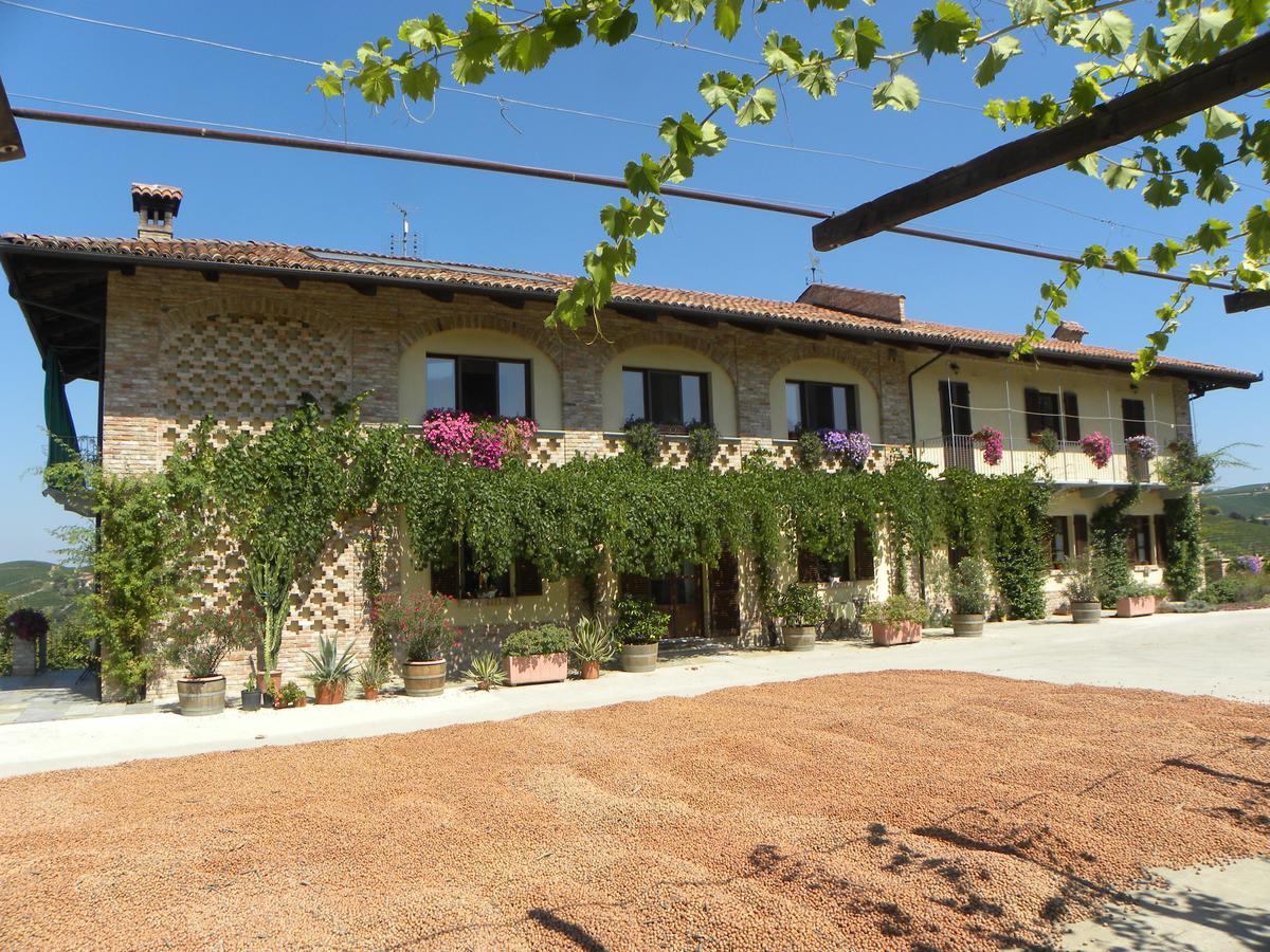 Agriturismo Tre Stelle Barbaresco Bagian luar foto